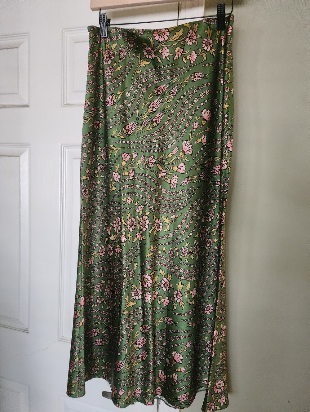 Veronica Beard Clover Green Floral Midi Skirt with Pink & Yellow Motif